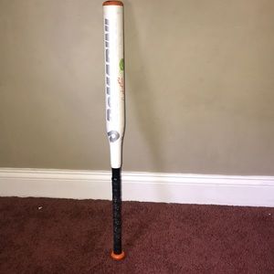 Softball bat